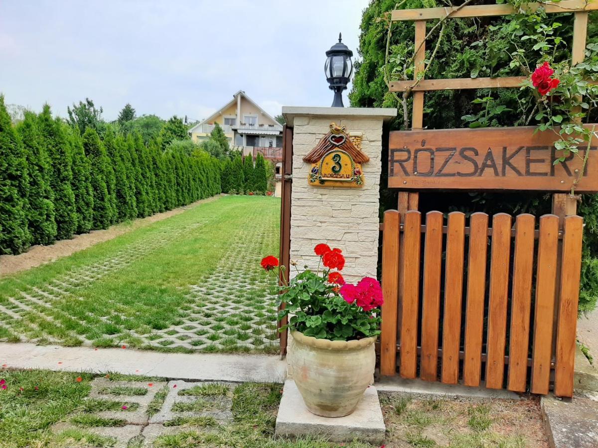 西格利盖特Rozsakert Vendeghaz住宿加早餐旅馆 外观 照片